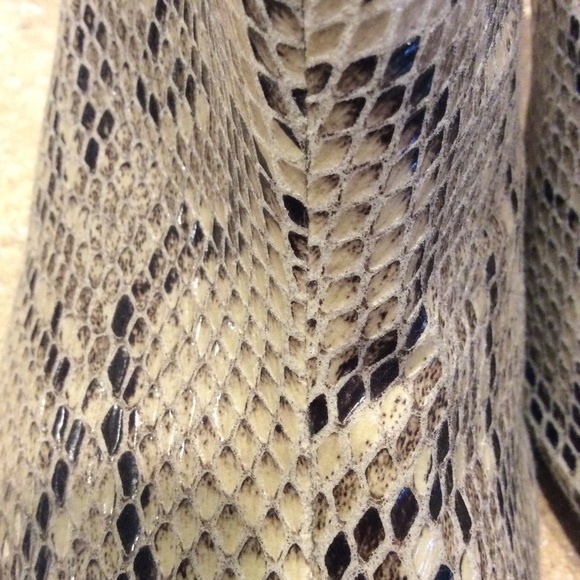 HOTSOLES LONDON REPTILE PRINT PEEP TOE HEELS - Picture 4 of 8